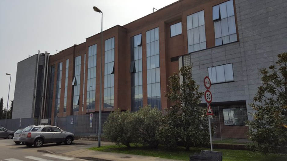 Aspirante portiere d'albergo accusato di furto ai clienti